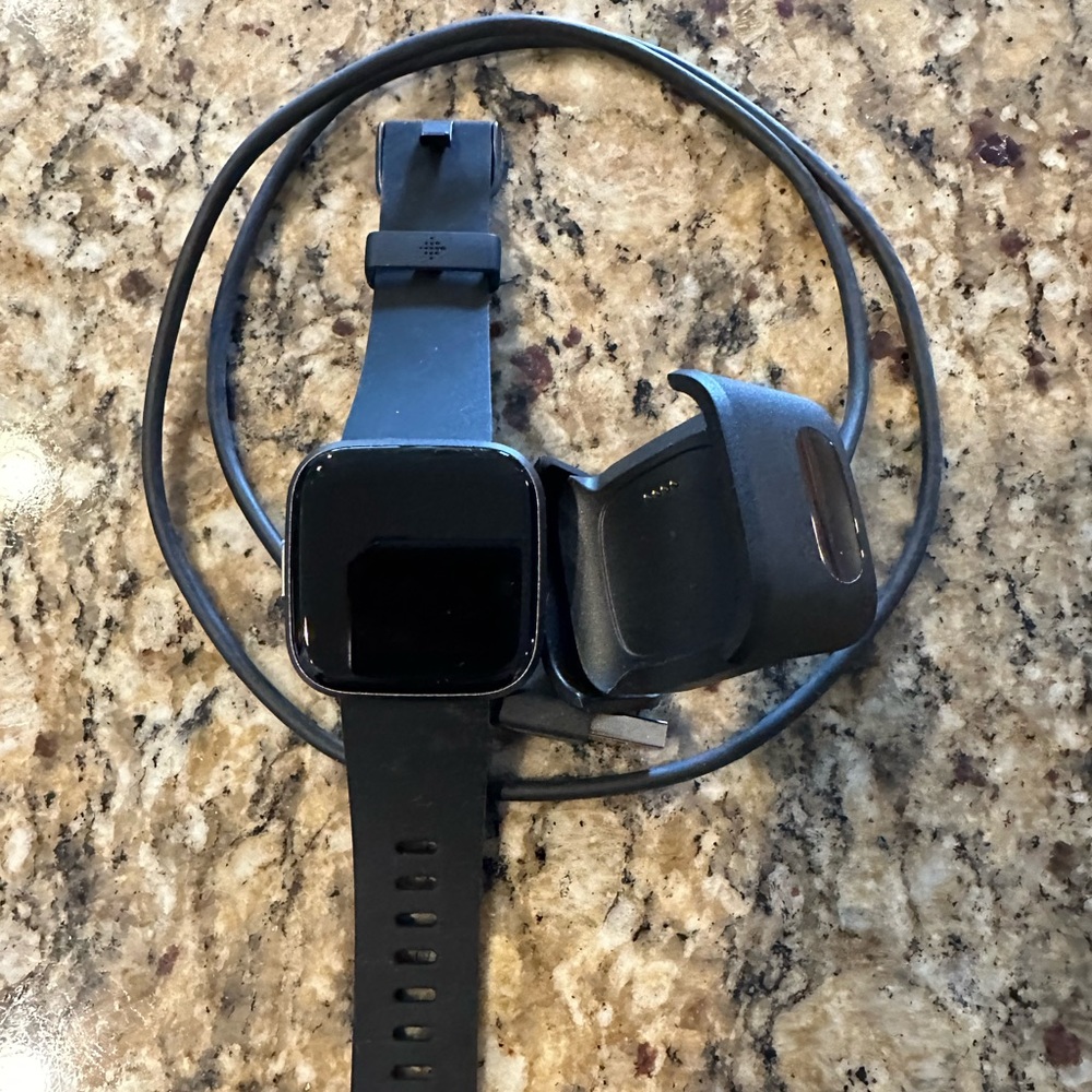 Fitbit Versa 2 Health & Fitness Smartwatch (FB507BKBK)